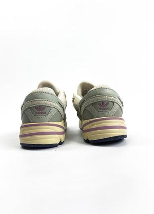 Жіночі кросівки   adidas astir4 фото