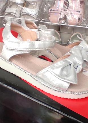 Босоножки сандалии для девочки серебро с бантиком6 фото