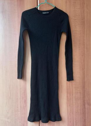 Нова чорна трикотажна міді сукня / плаття bershka.
