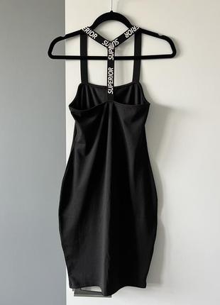 Шикарное черное мини платье в рубчик3 фото