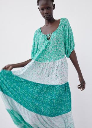 Легкое платье в цветочках zara