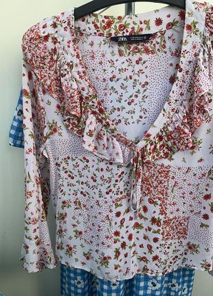 Блуза від zara у вишні/квіти3 фото