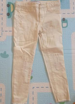 Джинсы лоя девочки 4-5роков
