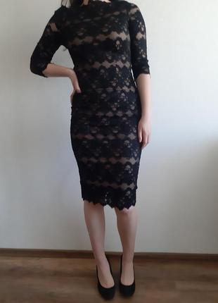 Елегантна гарна сукня з мережевом