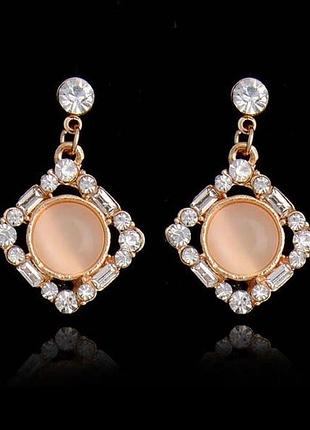 🏵️ красиві сережки з місячним каменем, нові! арт. 9682