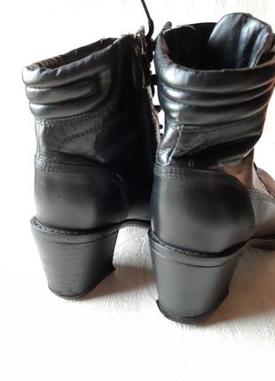 Чёрные деми ботиночки на шнурках и молнии10 фото