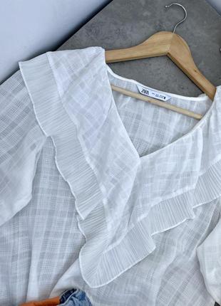 Стильная блуза zara с рюшами8 фото