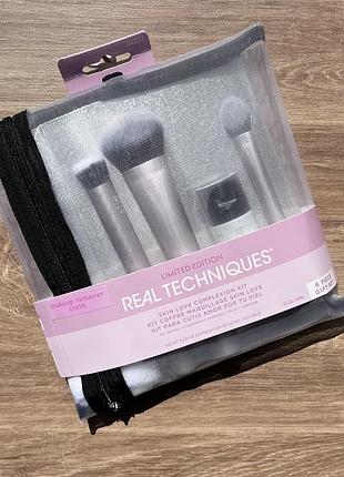 Подарочный набор щеточек/кистлов для макияжа в косметичке real techniques skin love complexion set