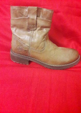 Boots and shoes 4