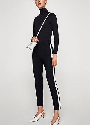 Модные утягивающие леггинсы штаны с лампасами от zara