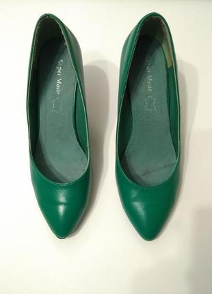 Зелені шкіряні туфлі1 фото