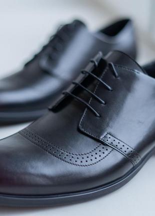 Бордовые туфли из натуральных материалов – стильно и удобно!1 фото