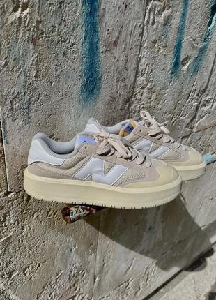 Кроссовки new balance ct302 beige white logo