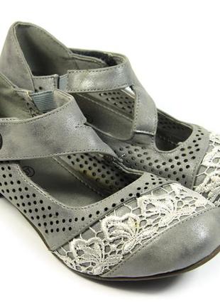 Жіночі туфлі laura berg 11047