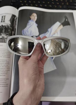 Окуляри очки спорт спортшик тренд модні сріблясті темні нові uv4006 фото