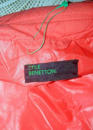 Яркая курточка benetton4 фото