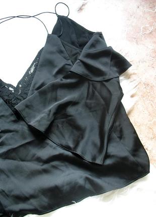 Черная блуза-топ с кружевными вставками и воланами на рукавах topshop3 фото