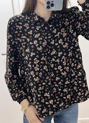 Черная летняя блуза в цветочный принт h&amp;m1 фото