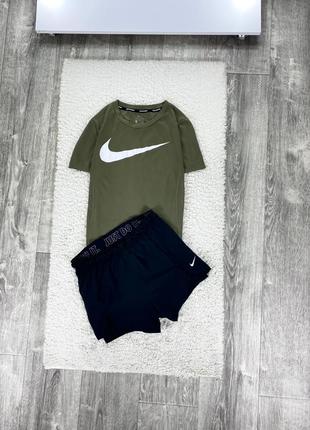 Спортивный костюм nike