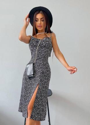 Платье миди черная с цветочным принтом на лямках с разрезом по ноге качественное стильное трендовое