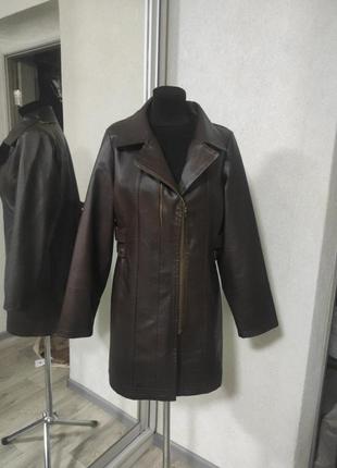 Пальто з еко шкіри тренч куртка шкіряна еко з замками і оригінальними деталями косуха