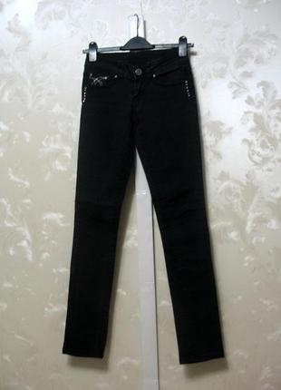 Черные джинсы  скинни1 фото