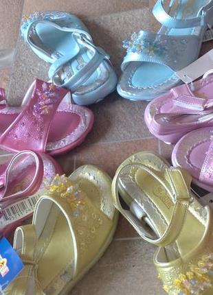 Босоножки-конфеты сандалии 29,32 размер