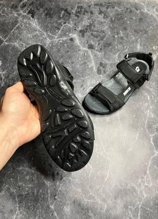 Мужские кожаные сандалии nike. цвет черный.5 фото