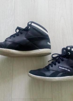 Reebok non sales marking outsole