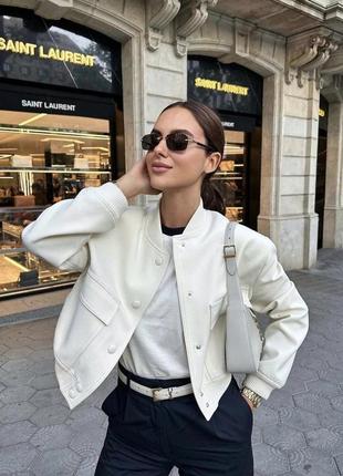 Бомбер світлий zara