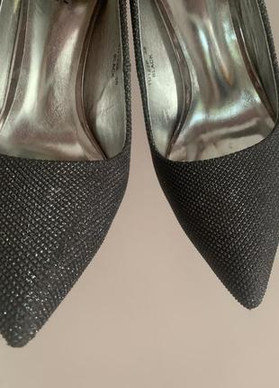 Неймовірні туфлі жіночі 38 розмір абсолютно нові5 фото