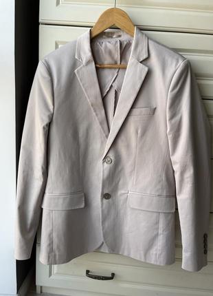 Пиджак молочно-серый, жакет светлый, ткань плотная, держит форму2 фото