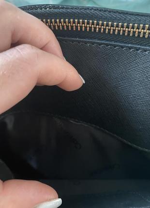 Чорна шкіряна сумка calvin klein сумка из кожи сафьяно классическая сумка с короткими ручками3 фото