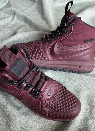 Кроссовки nike оригинал р.39