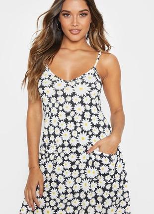 Мини платье на бретельках принт ромашки