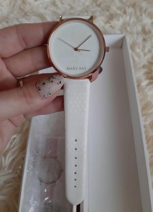 Годинник mary kay