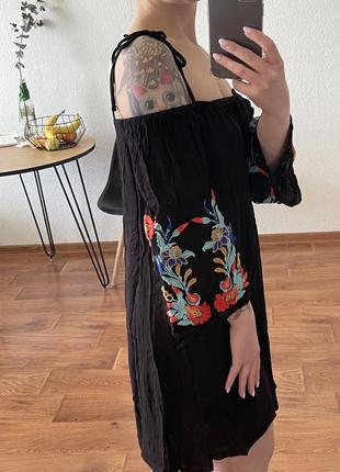 Пляжна сукня
