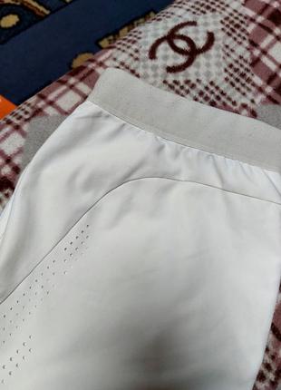 Белоснежные легкие шорты nike dri fit р xs-s7 фото