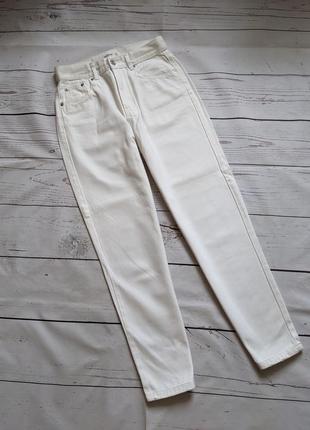 Белоснежные мом-джинсы от pull &amp; bear1 фото
