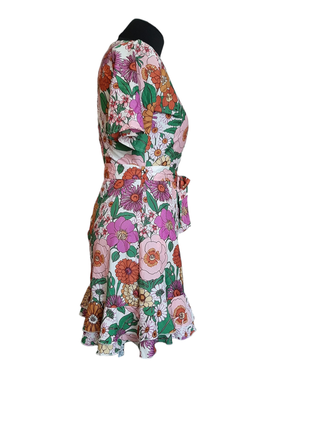 Легкое летнее платье на запах размер 38/м сарафан в цветочный принт3 фото