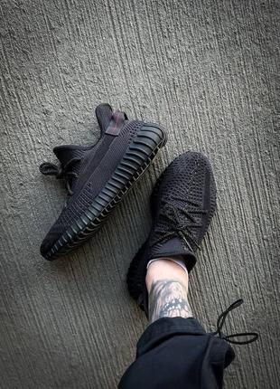 Кросівки чоловічі / жіночі чорні adidas color yeezy 350 v2 black reflective