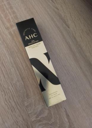 Ahc ten revolution real eye cream for face.