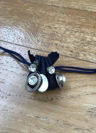 Великі сережки з камінням. ошатні великі сережки.