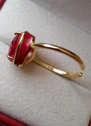 Серебряное кольцо с  рубиновым фианитом8 фото