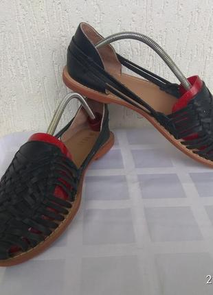 Кожанние босоножки next р.39-40