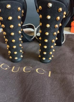 Gucci! оригинал! шикарные замшевые босоножки!6 фото