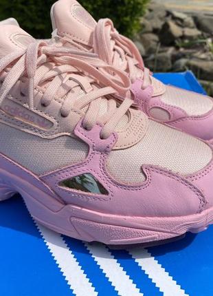 Кросівки adidas falcon10 фото