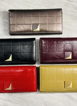 Модні жіночі гаманці на магніті в екошкірі.1 фото