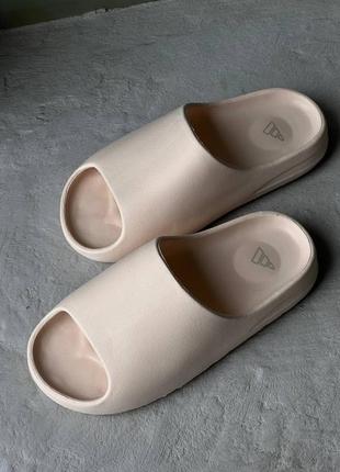 Шльопанці adidas yeezy slide bone