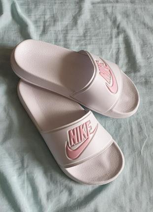 Nike slides